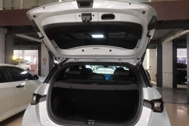 Used BYD Dolphin 2021 405 km Fashion Edition Trunk