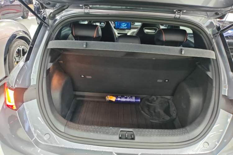 Used BYD Dolphin 2021 405 km Fashion Edition Trunk