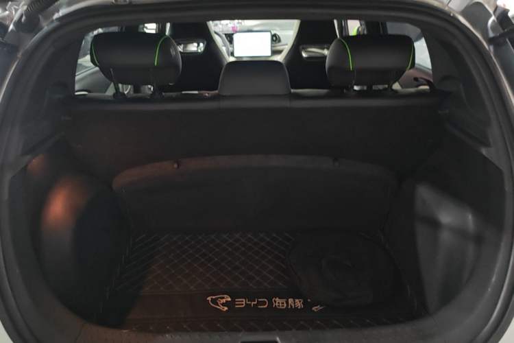 Used BYD Dolphin 2021 405 km Free Version Trunk