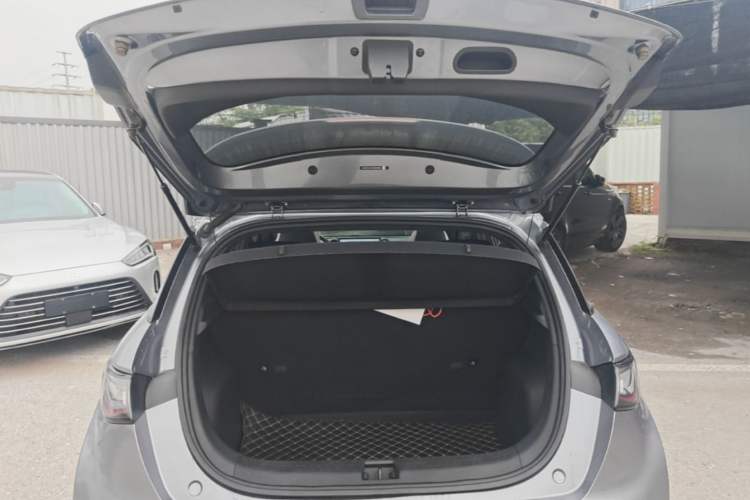 Used BYD Dolphin 2021 405 km Fashion Edition Trunk