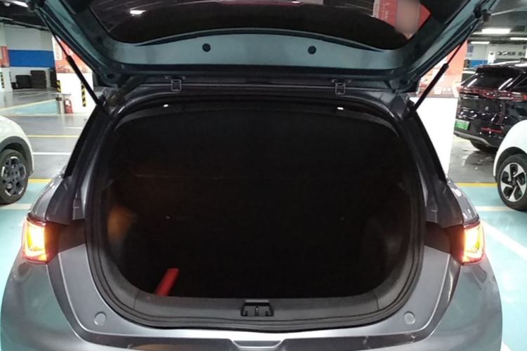 Used BYD Dolphin 2021 405 km Fashion Edition Trunk