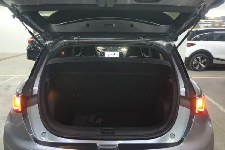 Used BYD Dolphin 2021 405 km Fashion Edition Trunk