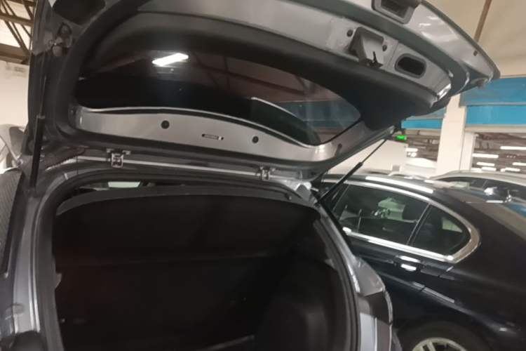 Used BYD Dolphin 2021 405 km Fashion Edition Trunk
