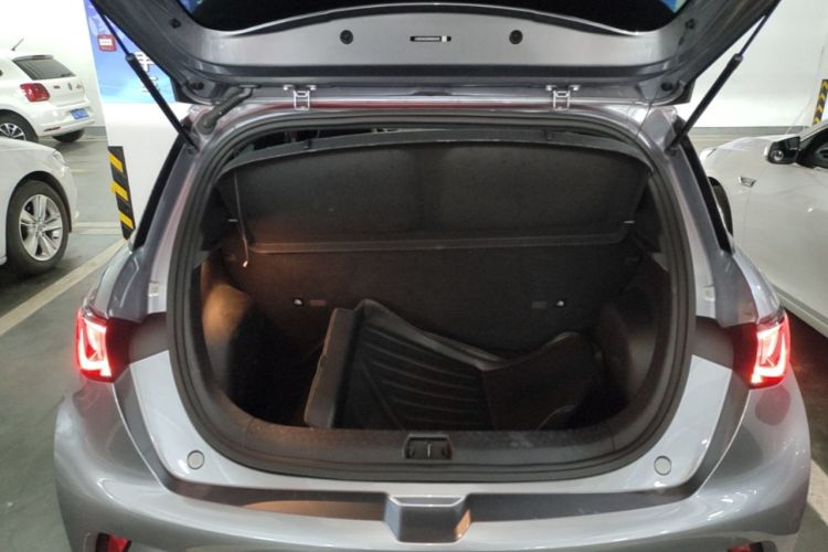 Used BYD Dolphin 2021 405 km Fashion Edition Trunk