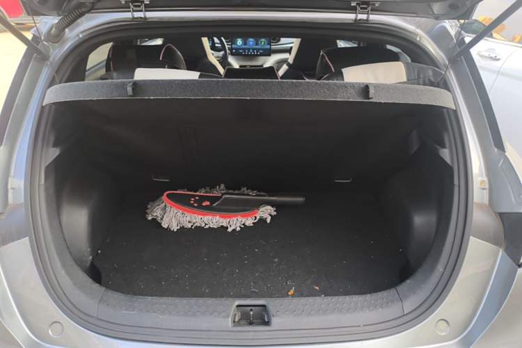 Used BYD Dolphin 2021 405 km Fashion Edition Trunk