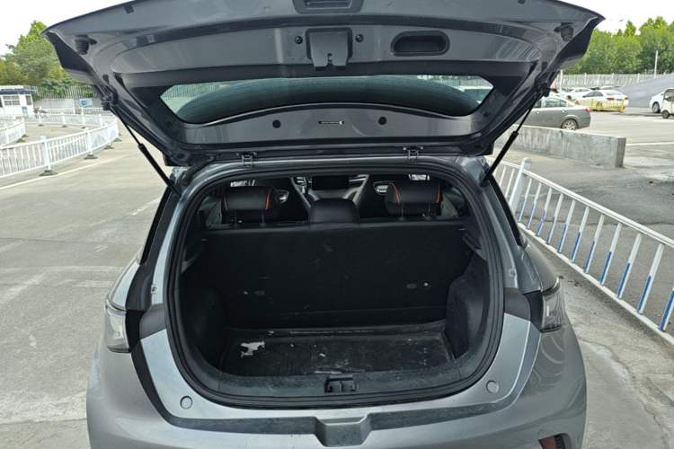 Used BYD Dolphin 2021 405 km Free Version Trunk