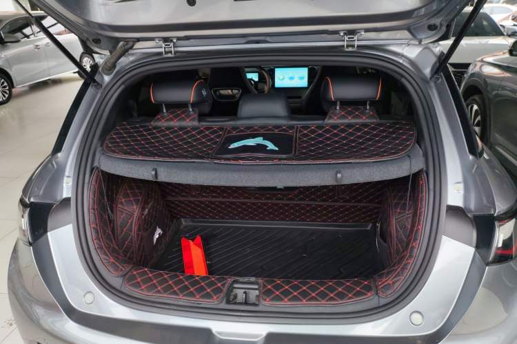 Used BYD Dolphin 2021 405 km Fashion Edition Trunk