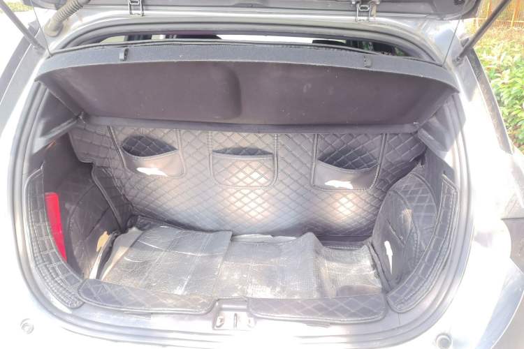 Used BYD Dolphin 2021 405 km Free Version Trunk