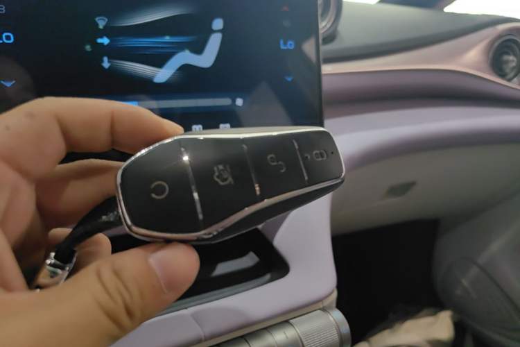 Used BYD Dolphin 2021 405 km Fashion Edition Vehicle Key