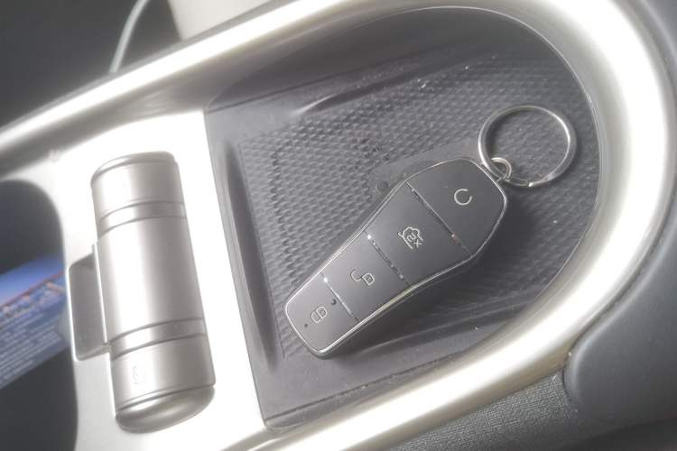 Used BYD Dolphin 2021 405 km Fashion Edition Vehicle Key