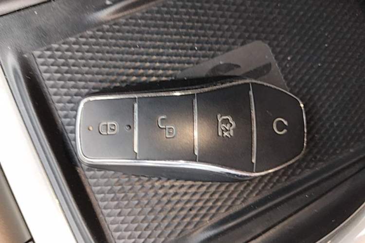 Used BYD Dolphin 2021 405 km Fashion Edition Vehicle Key