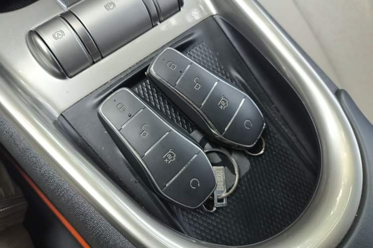 Used BYD Dolphin 2021 405 km Fashion Edition Vehicle Key