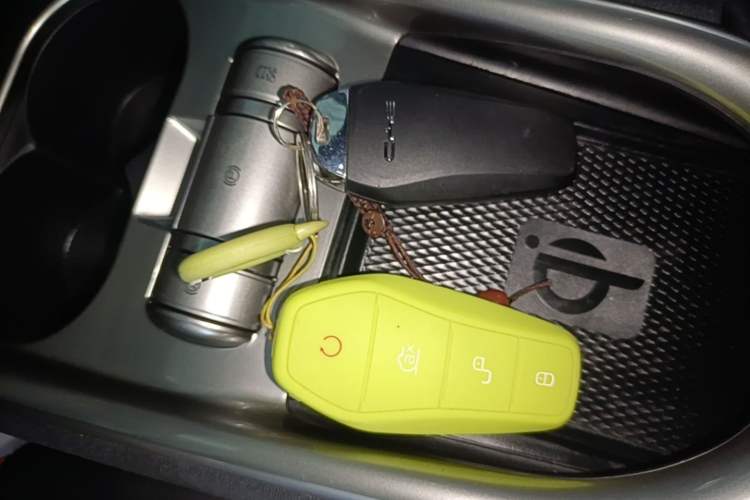Used BYD Dolphin 2021 405 km Fashion Edition Vehicle Key