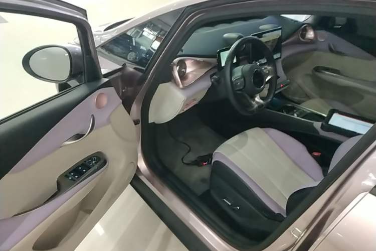 Used BYD Dolphin 2021 405 km Fashion Edition Driver Seat