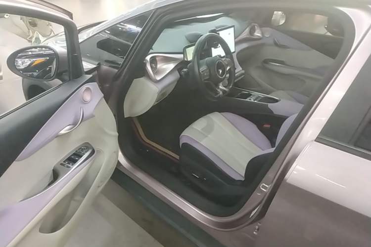 Used BYD Dolphin 2021 405 km Fashion Edition Driver Seat