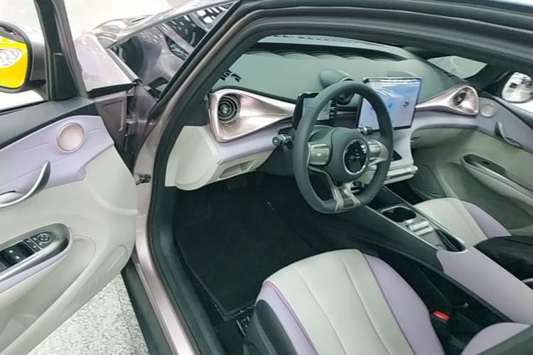Used BYD Dolphin 2021 405 km Fashion Edition Driver Seat