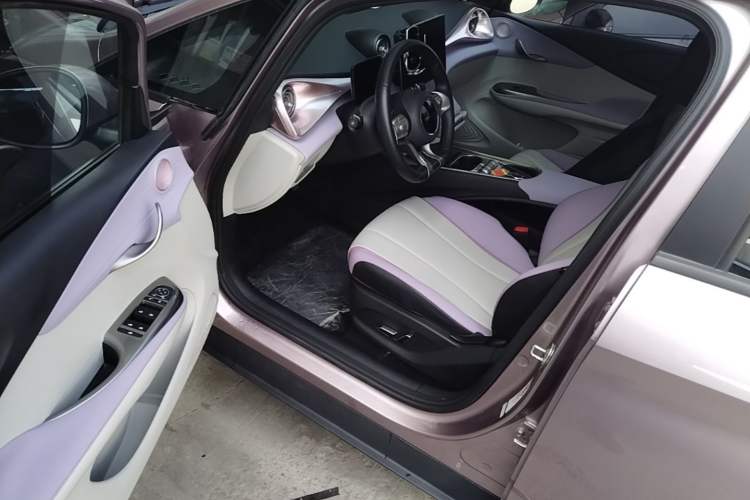Used BYD Dolphin 2021 405 km Fashion Edition Driver Seat