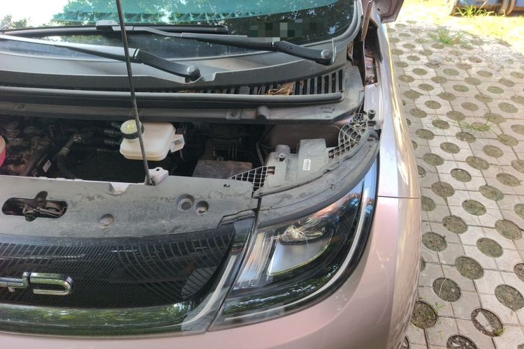 Used BYD Dolphin 2021 405 km Fashion Edition Engine Bay Left