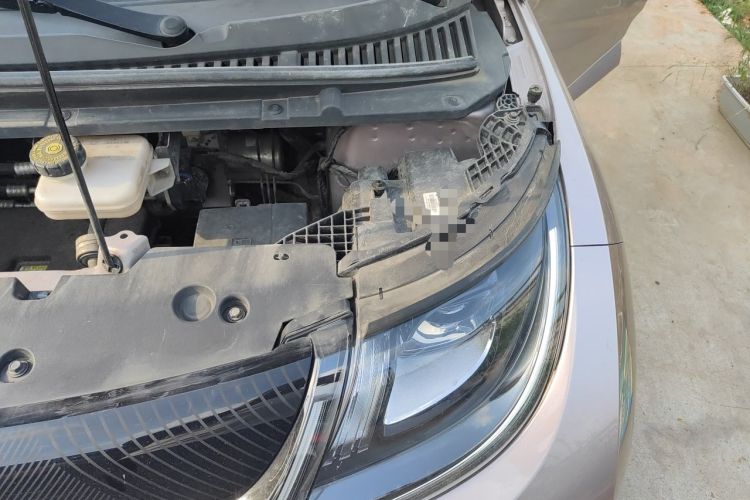 Used BYD Dolphin 2021 405 km Fashion Edition Engine Bay Left