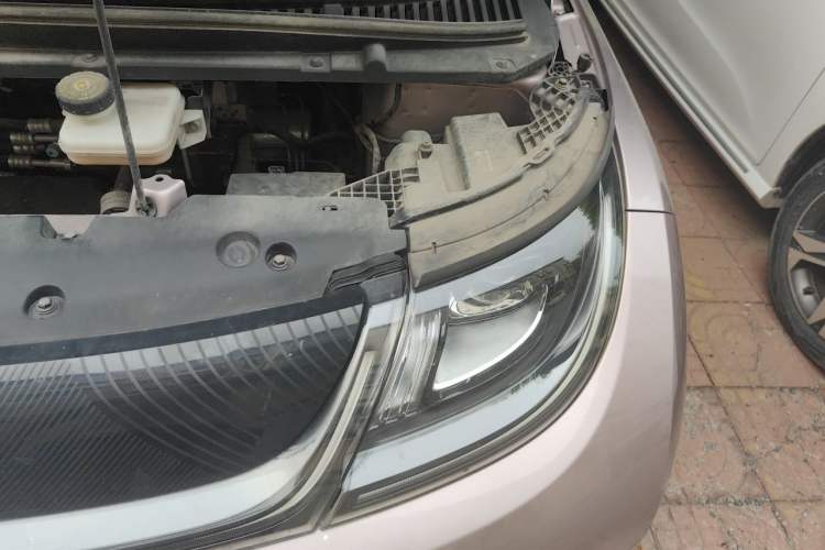 Used BYD Dolphin 2021 405 km Fashion Edition Engine Bay Left