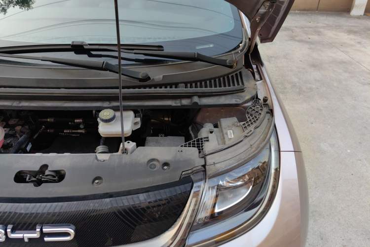 Used BYD Dolphin 2021 405 km Fashion Edition Engine Bay Left