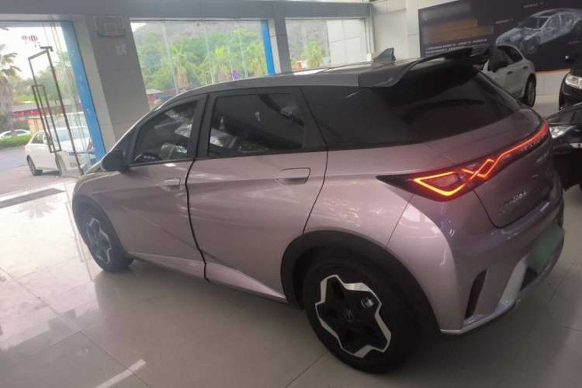 Used BYD Dolphin 2021 405 km Fashion Edition Exterior 3