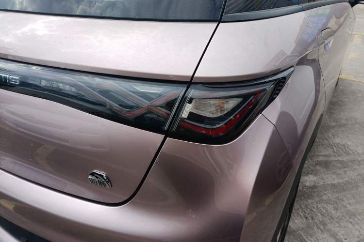 Used BYD Dolphin 2021 405 km Fashion Edition Exterior 3