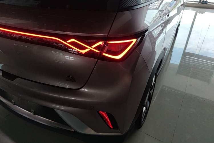 Used BYD Dolphin 2021 401km Knight Edition Exterior 3