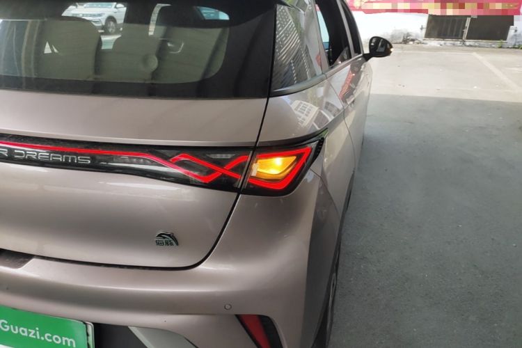 Used BYD Dolphin 2021 405 km Fashion Edition Exterior 3