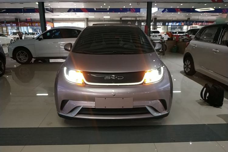 Used BYD Dolphin 2021 405 km Fashion Edition Front