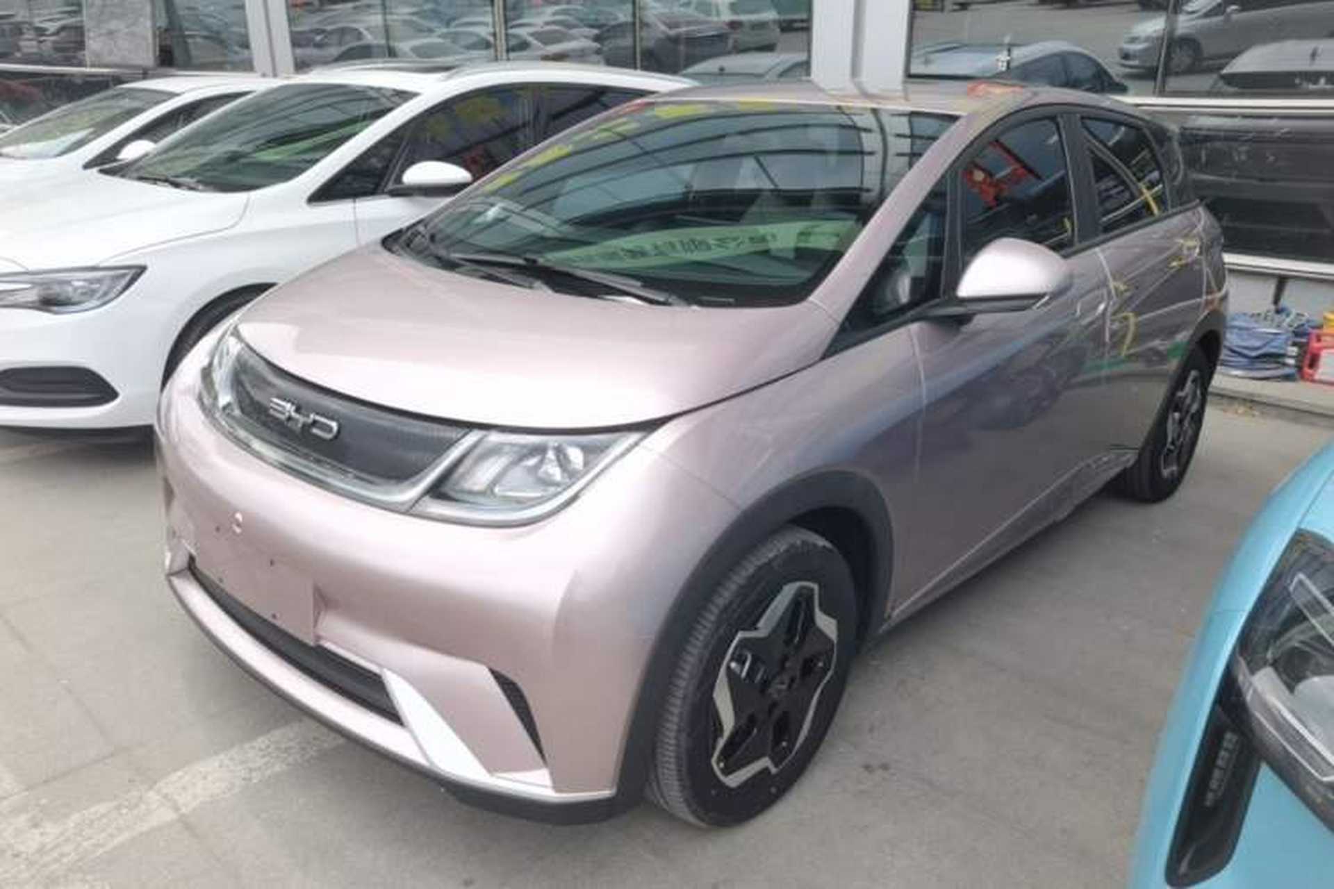 Used BYD Dolphin 2021 405 km Free Version Front Left 45 Deg