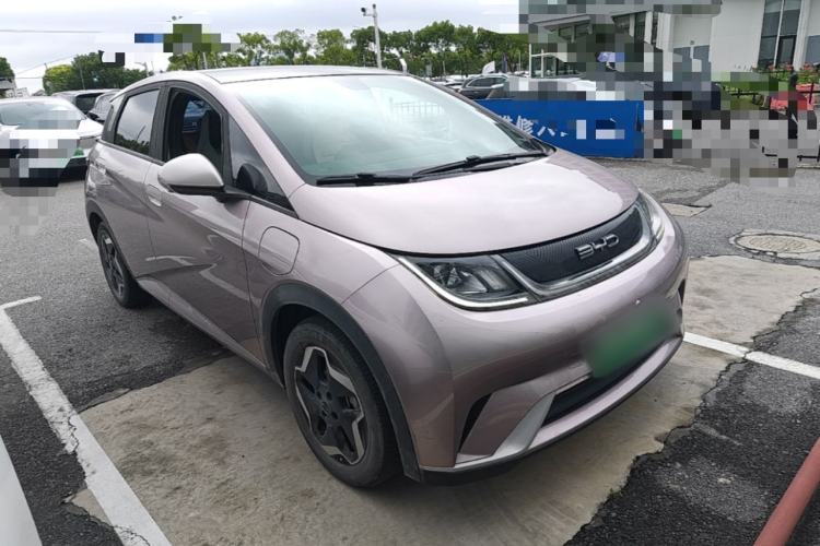 Used BYD Dolphin 2021 405 km Fashion Edition Front Right 45 Deg