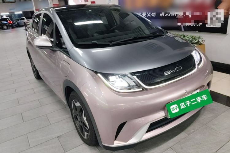 Used BYD Dolphin 2021 405 km Fashion Edition Front Right 45 Deg