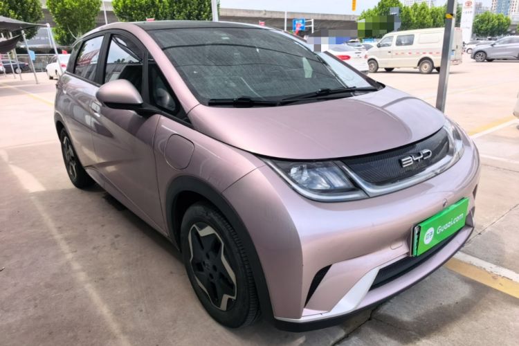 Used BYD Dolphin 2021 405 km Fashion Edition Front Right 45 Deg