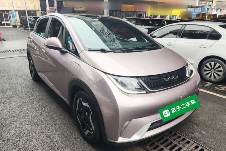 Used BYD Dolphin 2021 405 km Fashion Edition Front Right 45 Deg