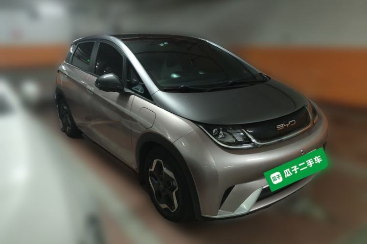 Used BYD Dolphin 2021 405 km Fashion Edition Front Right 45 Deg