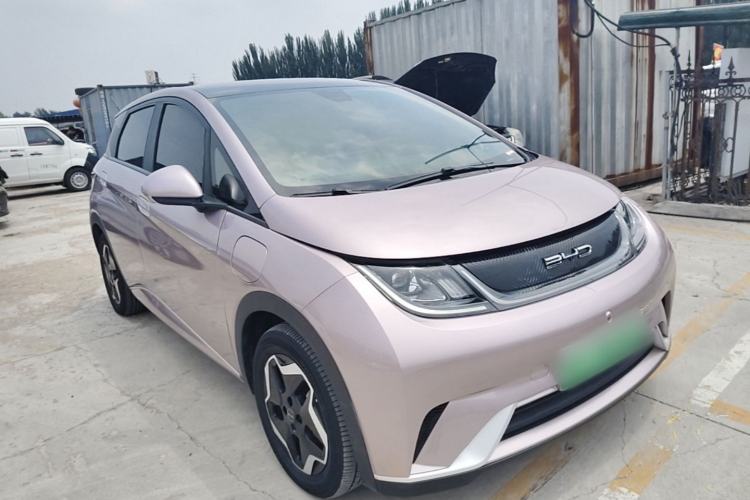 Used BYD Dolphin 2021 405 km Fashion Edition Front Right 45 Deg