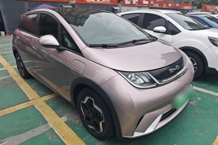 Used BYD Dolphin 2021 405 km Fashion Edition Front Right 45 Deg