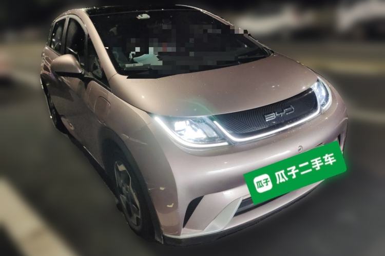 Used BYD Dolphin 2021 405 km Fashion Edition Front Right 45 Deg