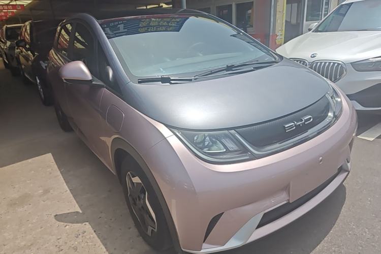 Used BYD Dolphin 2021 405 km Fashion Edition Front Right 45 Deg