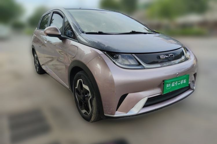 Used BYD Dolphin 2021 405 km Fashion Edition Front Right 45 Deg
