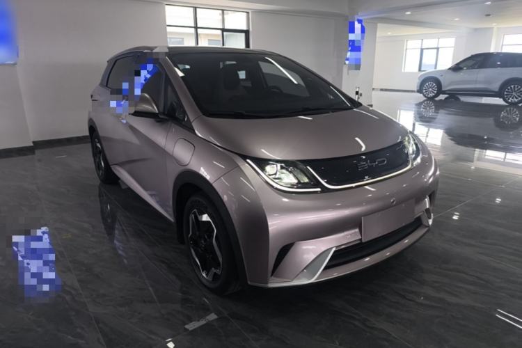 Used BYD Dolphin 2021 405 km Fashion Edition Front Right 45 Deg