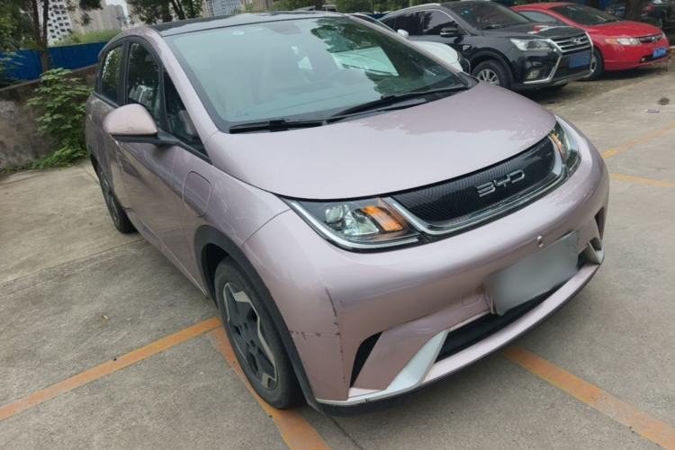 Used BYD Dolphin 2021 405 km Fashion Edition Front Right 45 Deg
