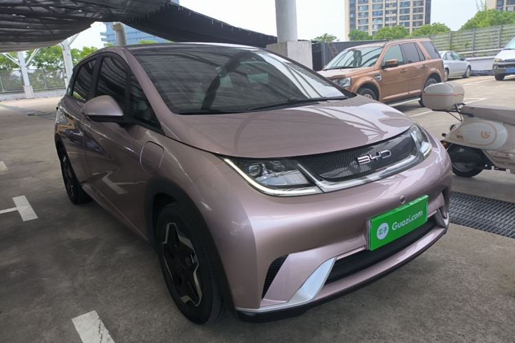 Used BYD Dolphin 2021 405 km Fashion Edition Front Right 45 Deg