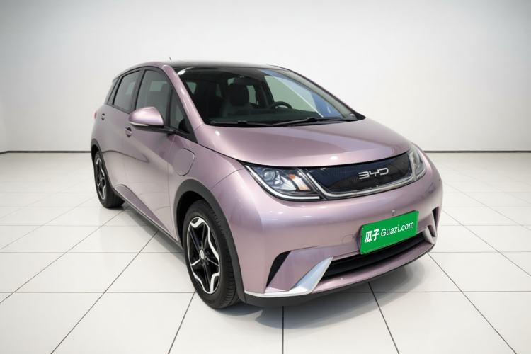 Used BYD Dolphin 2021 405 km Fashion Edition Front Right 45 Deg