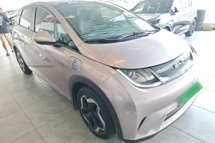 Used BYD Dolphin 2021 405 km Fashion Edition Front Right 45 Deg