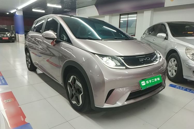 Used BYD Dolphin 2021 405 km Fashion Edition Front Right 45 Deg