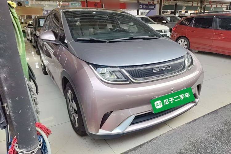 Used BYD Dolphin 2021 405 km Fashion Edition Front Right 45 Deg