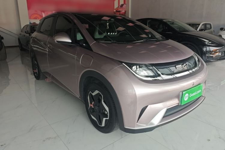 Used BYD Dolphin 2021 405 km Fashion Edition Front Right 45 Deg