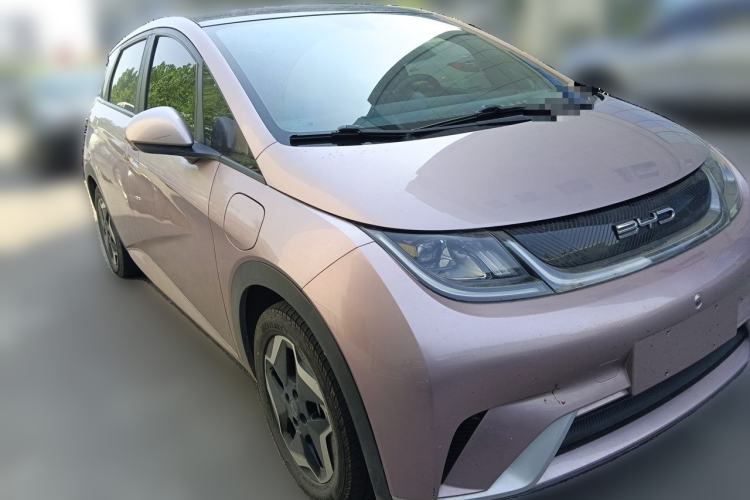 Used BYD Dolphin 2021 405 km Fashion Edition Front Right 45 Deg